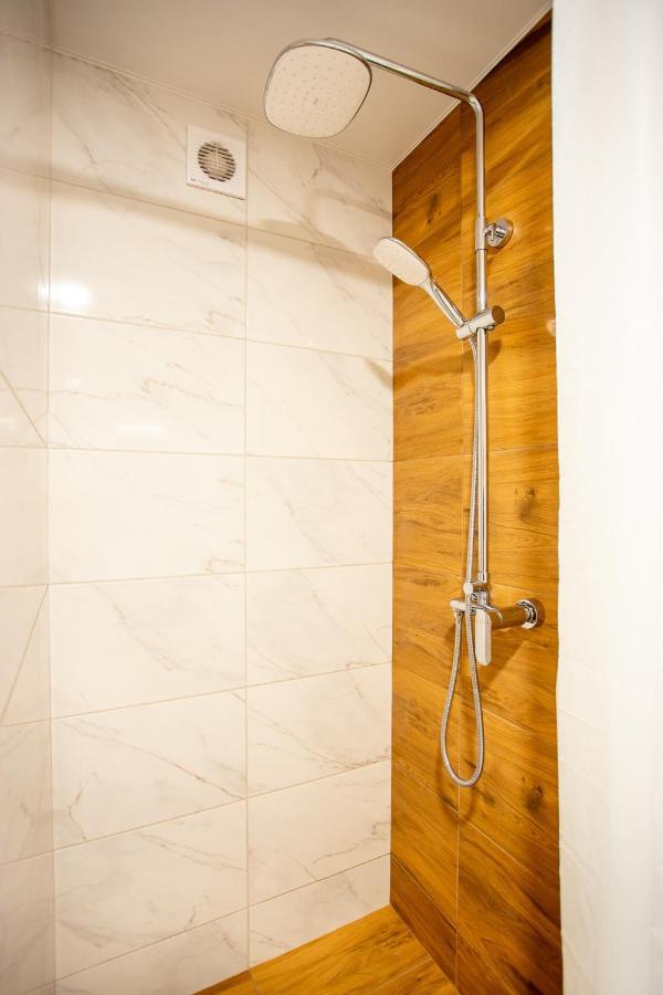 Luxury Apartment With 2 Bedrooms In The City Center Nikolayev Bagian luar foto