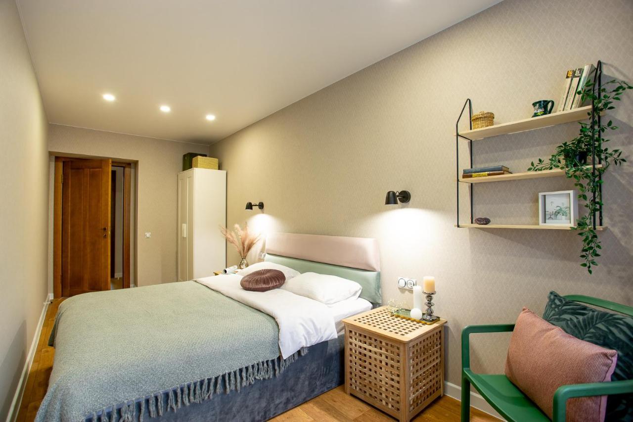 Luxury Apartment With 2 Bedrooms In The City Center Nikolayev Bagian luar foto