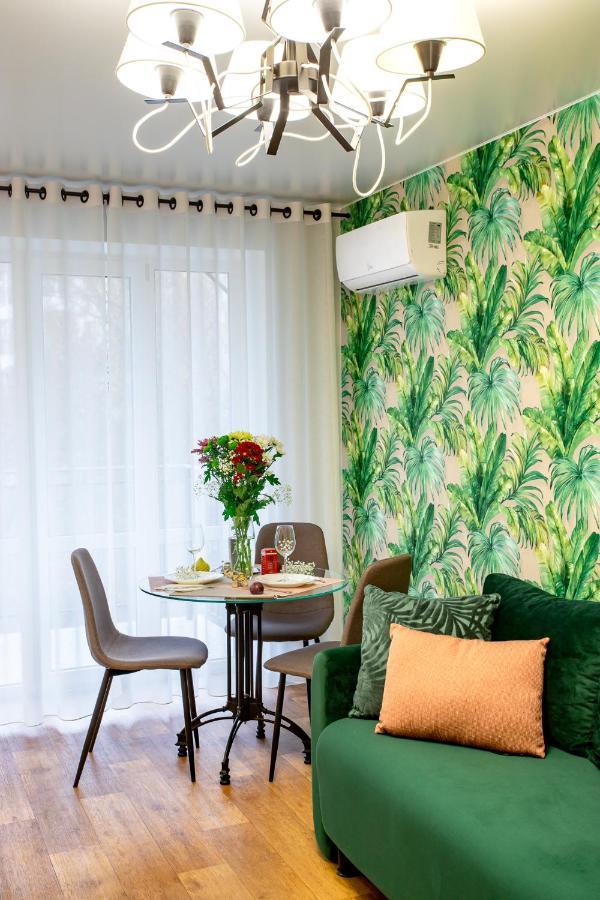 Luxury Apartment With 2 Bedrooms In The City Center Nikolayev Bagian luar foto