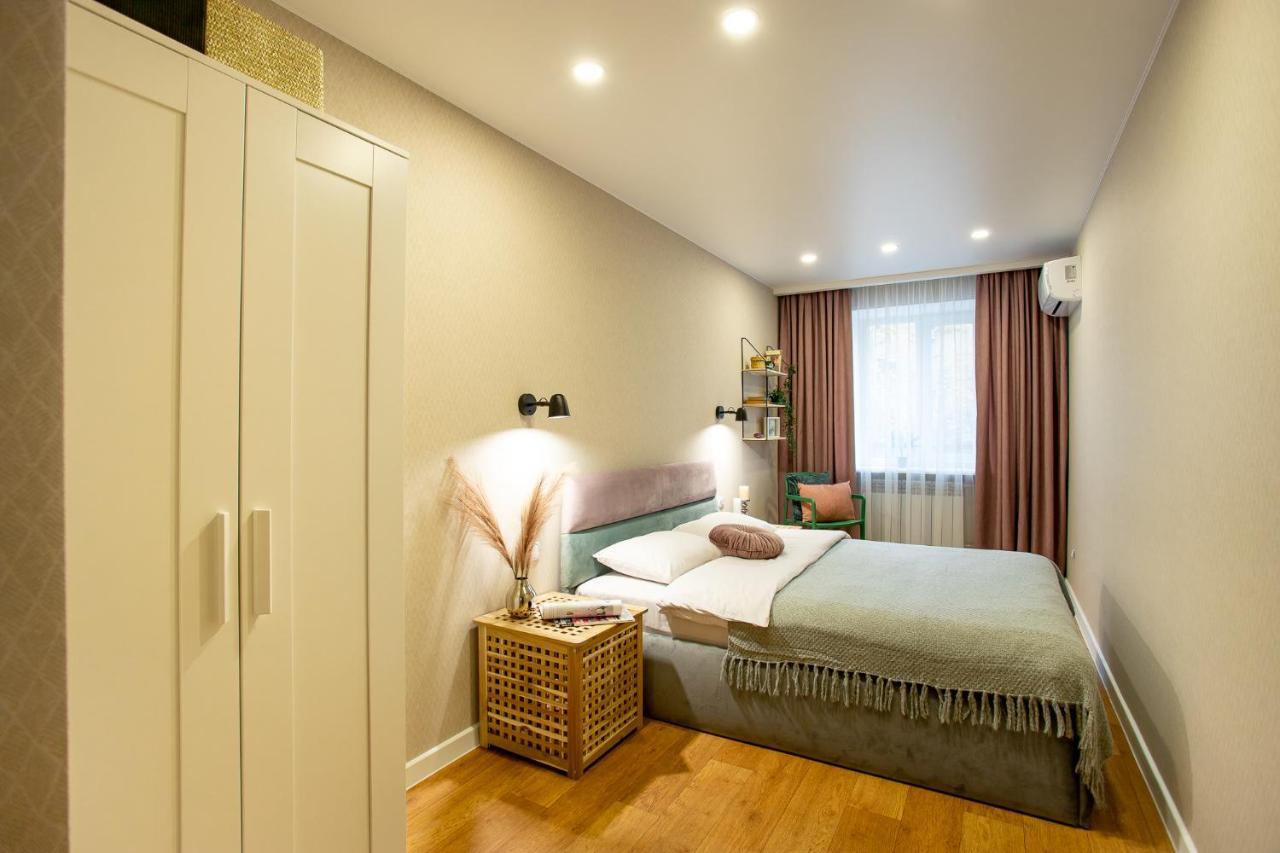 Luxury Apartment With 2 Bedrooms In The City Center Nikolayev Bagian luar foto